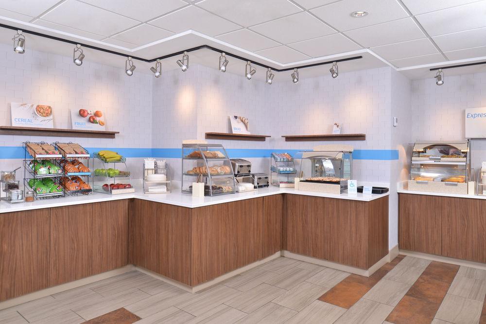 Holiday Inn Express & Suites Buffalo Downtown By Ihg Exterior foto