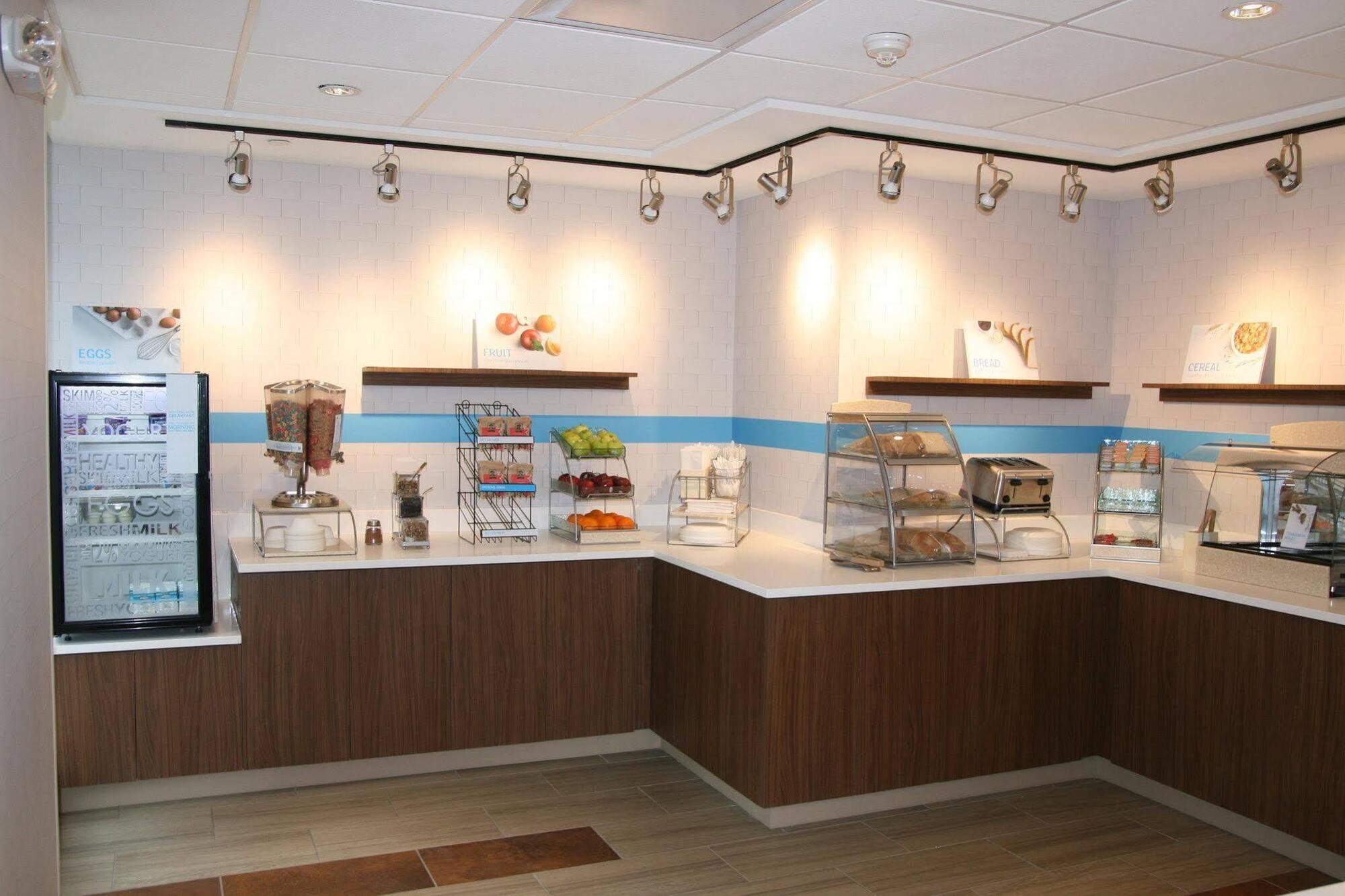 Holiday Inn Express & Suites Buffalo Downtown By Ihg Exterior foto